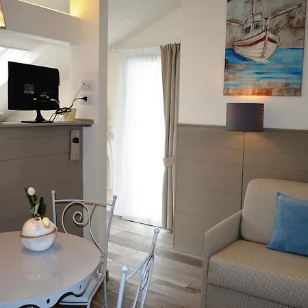 Appartamenti Barzilai Gabicce Mare Exterior foto